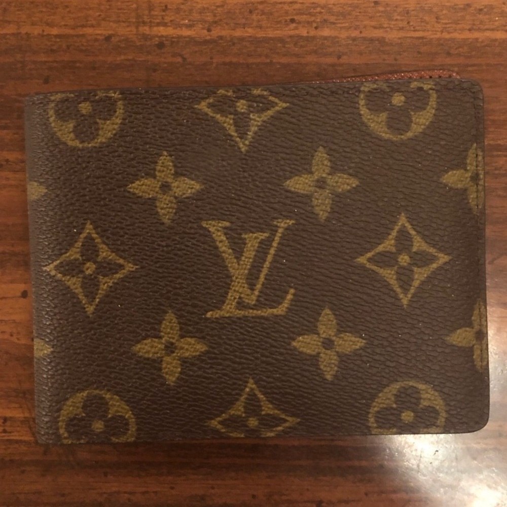Louis Vuitton Multiple Wallet (Monogram)